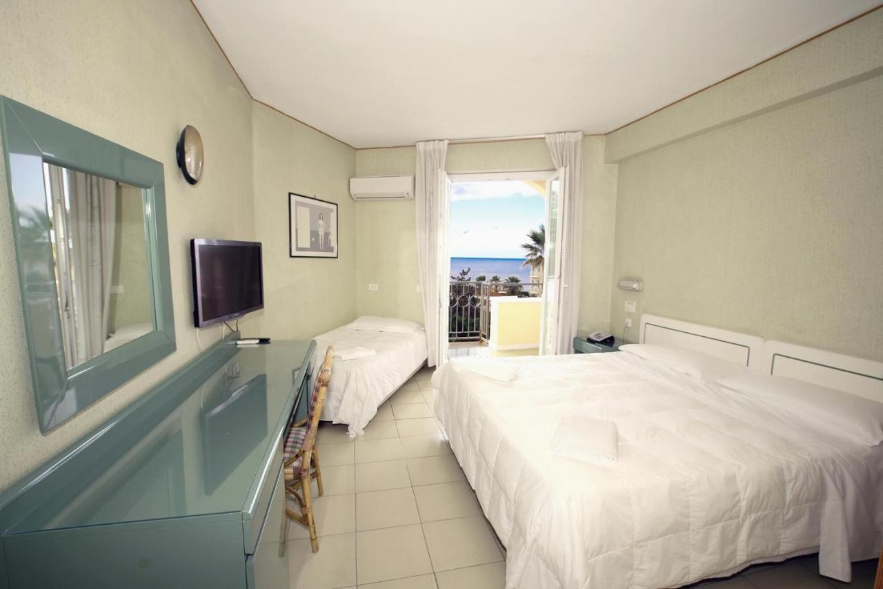 Perla Del Golfo Resort Terrasini Room photo